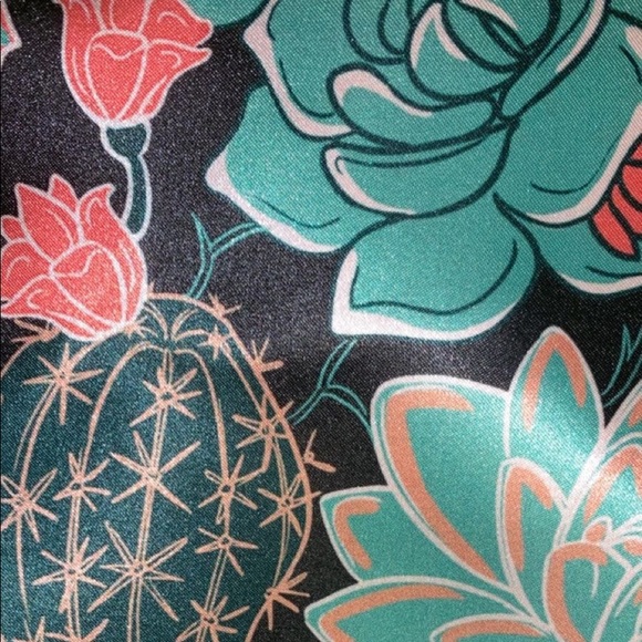 𝐒𝐮𝐜𝐜𝐮𝐥𝐞𝐧𝐭 𝐋𝐨𝐯𝐞𝐫 𝐒𝐜𝐫𝐮𝐧𝐜𝐡𝐢𝐞 - Picture 3 of 4